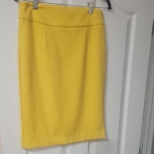 5 /$20 Yellow Pencil Skirt